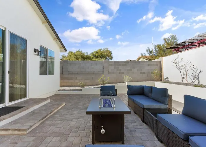 New 4br Bunk Mountain Views Fire Pit Holiday home *